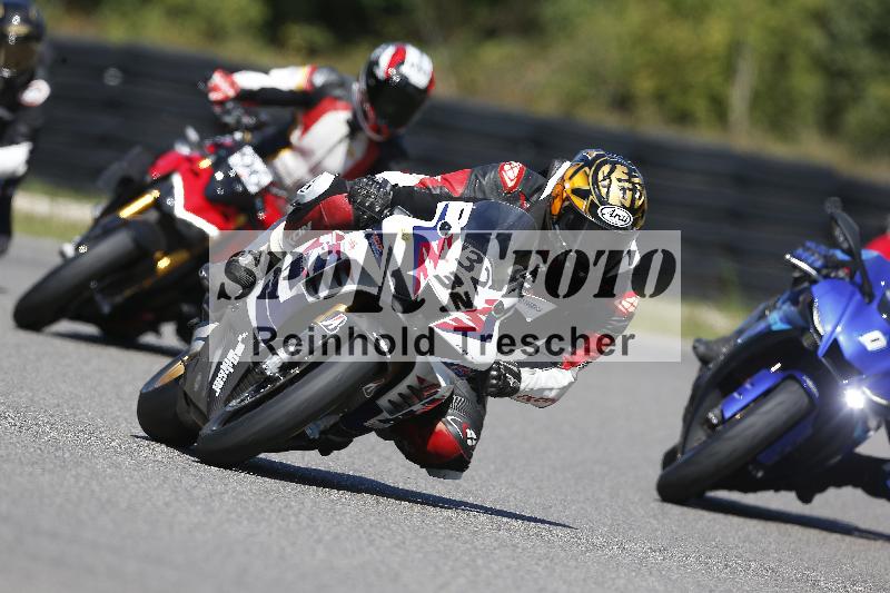 /Archiv-2025/48 25.08.2025 Cornu Master School ADR/rot-rouge/32